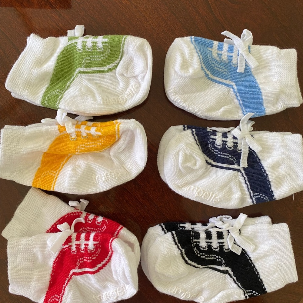 NIB DANIEL CONVERSE SOCKS 0-12mo